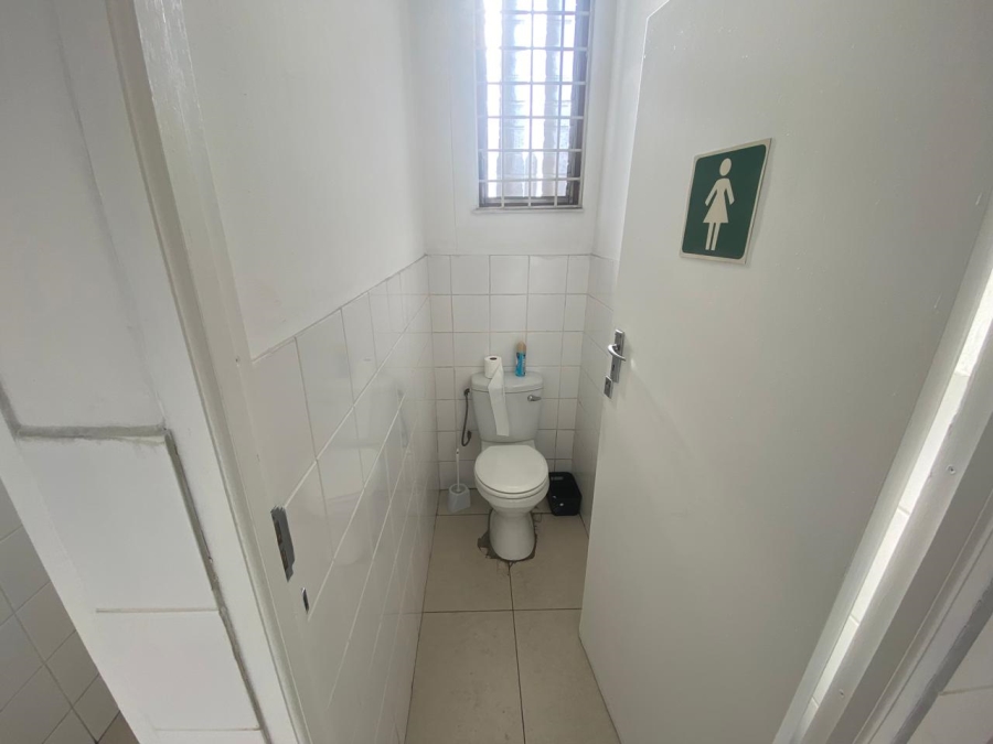 To Let commercial Property for Rent in Brackenfell Central Western Cape